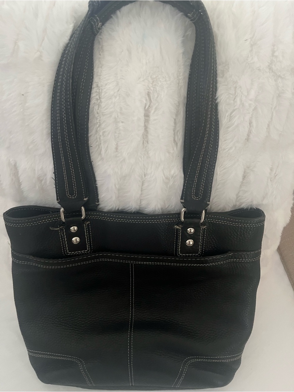 Coach Black Leather Shoulder Bag with Contrast Stitching